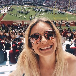 Meet your Posher, Kayla